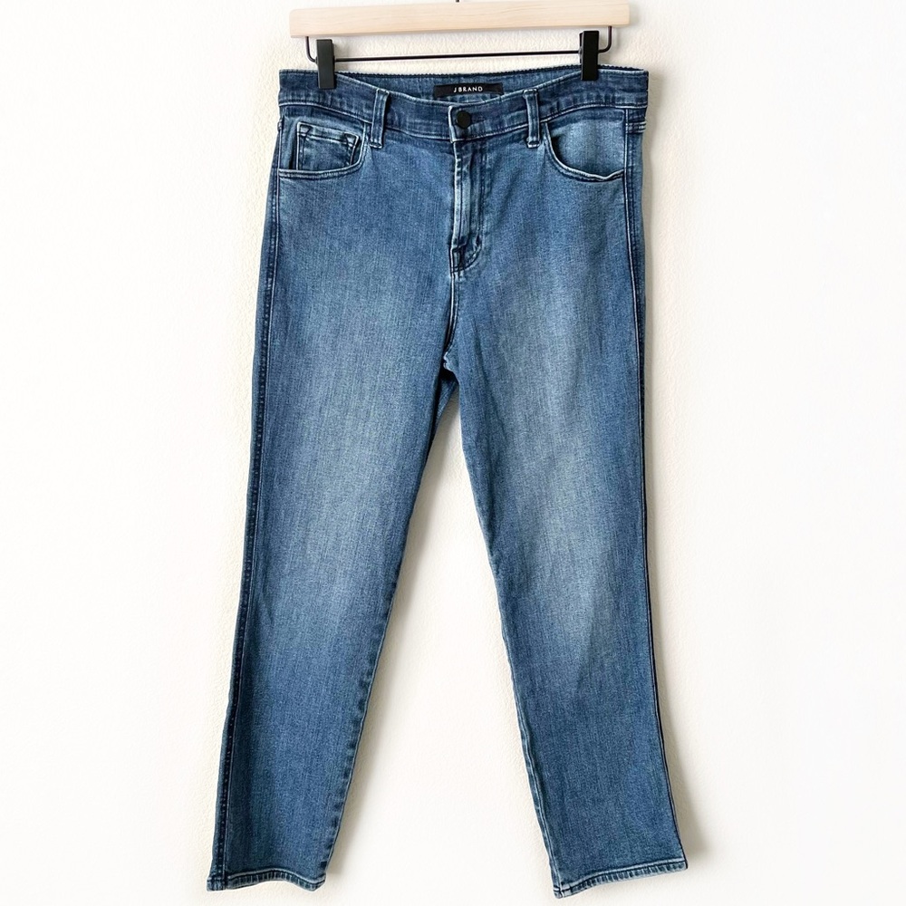 J BRAND HIGH RISE CROPPED MEDIUM WASH DENIM JEANS SLIGHT FACTORY WHISKER…